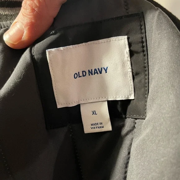 Old navy bomber jacket - Picture 4 of 9